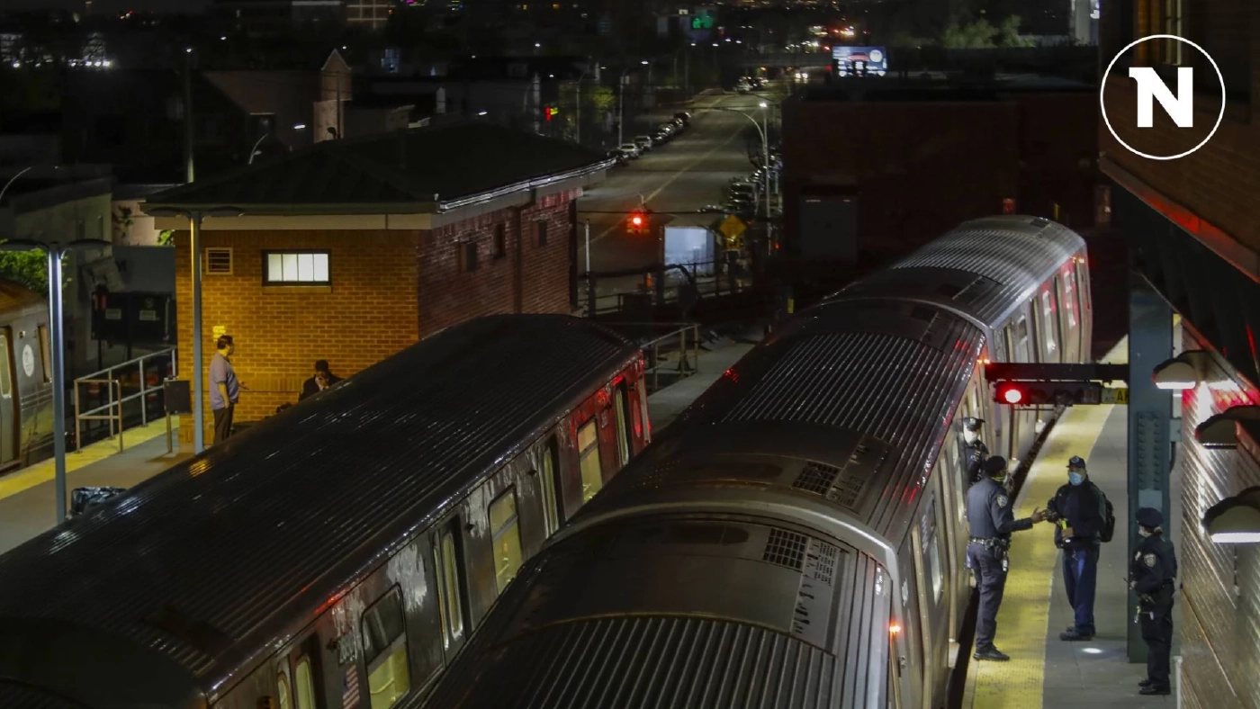 นิวยอร์กผวา ชายโหดจุดไฟเผาผู้หญิงบนรถไฟใต้ดินเสียชีวิต