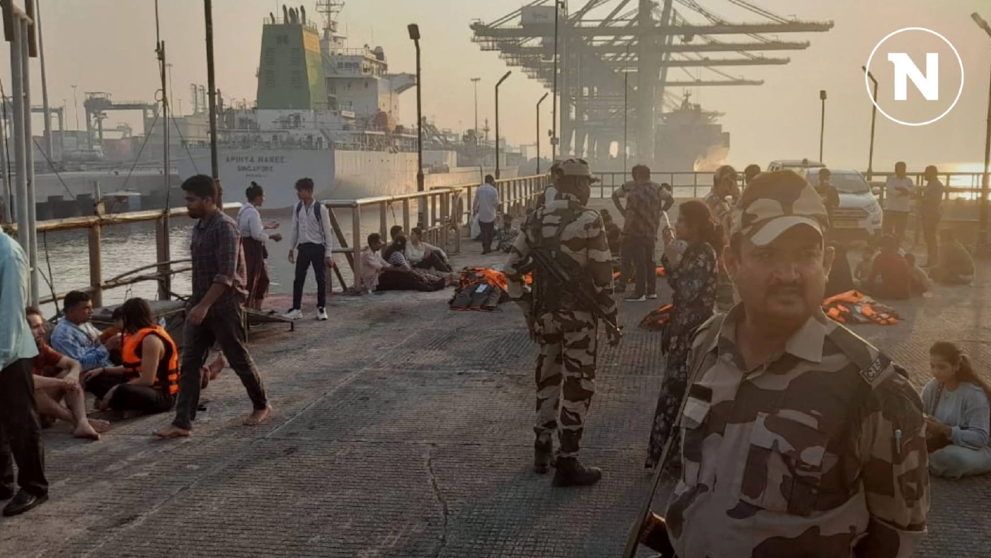 เรือเร็วของกองทัพเรืออินเดียชนเรือโดยสาร เสียชีวิต 13 ราย เรือเร็วของกองทัพเรืออินเดียชนเรือโดยสาร เสียชีวิต 13 ราย