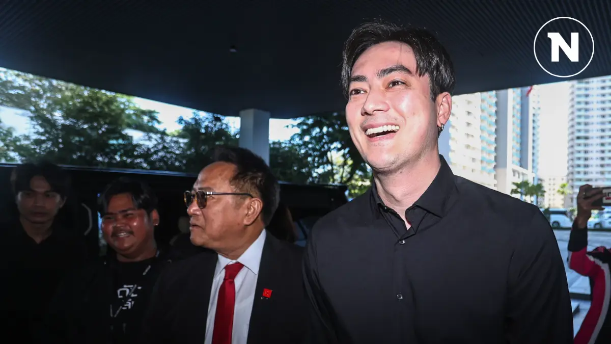 "ฟิล์ม" เข้ารับทราบ 2 ข้อหา ปมคลิปเสียง 20 ล้าน ยืนยันไม่ได้ทำอะไรผิด "ฟิล์ม" เข้ารับทราบ 2 ข้อหา ปมคลิปเสียง 20 ล้าน ยืนยันไม่ได้ทำอะไรผิด