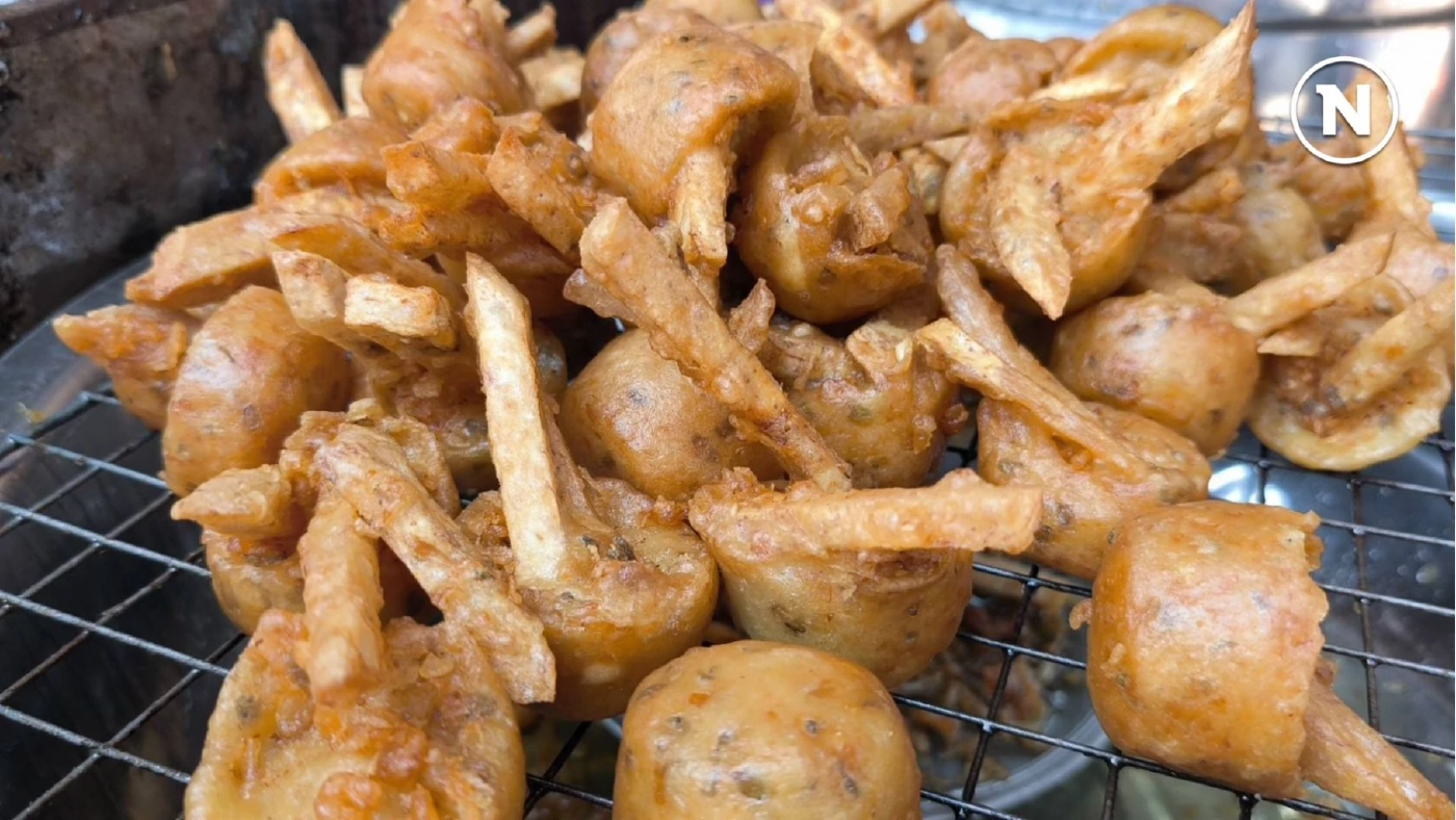 ขนมป๋อง สูตรตำนานย่าทวดขายดีรับลมหนาว รายได้วันละกว่า 2,000 บาท ขนมป๋อง สูตรตำนานย่าทวดขายดีรับลมหนาว รายได้วันละกว่า 2,000 บาท