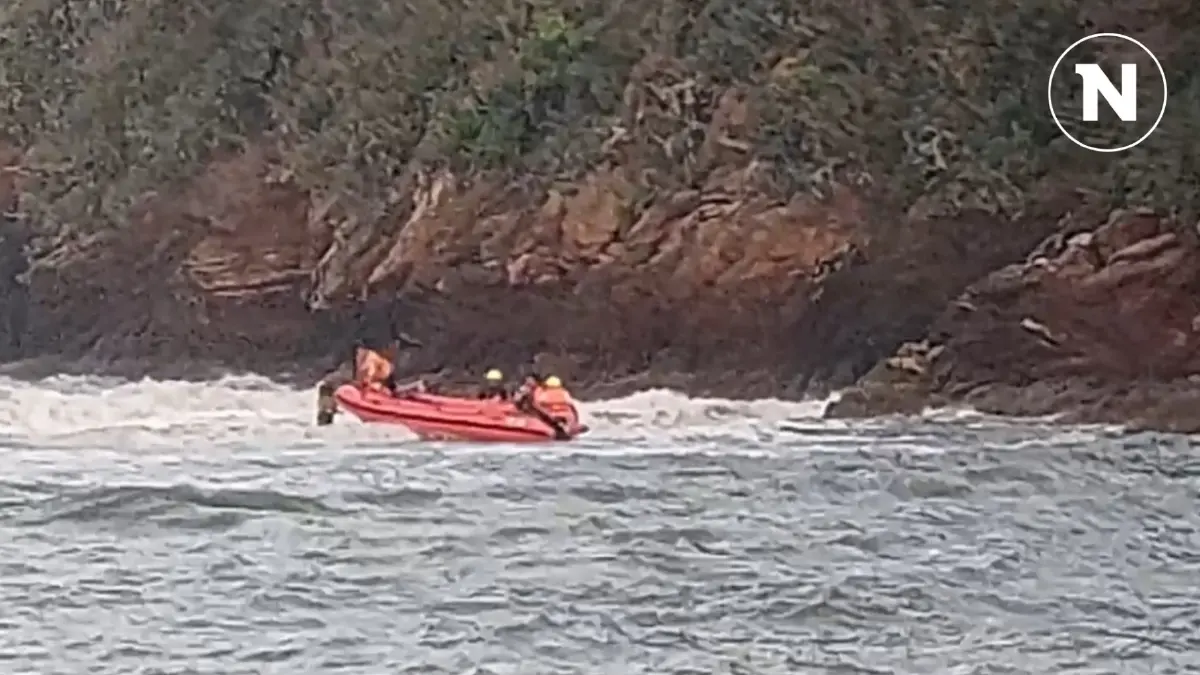 สลด ชาวเบลเยี่ยม เล่น "ไคท์เซิร์ฟ" โต้คลื่นทะเลปราณบุรี ถูกลมซัดดับคาซอกหิน