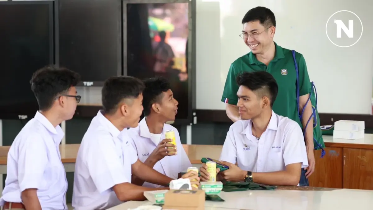 ธ.ก.ส. ปลูกความรู้การเกษตร ด้วยโมเดล Smart Farm นักเรียนทั่วประเทศ ธ.ก.ส. ปลูกความรู้การเกษตร ด้วยโมเดล Smart Farm นักเรียนทั่วประเทศ