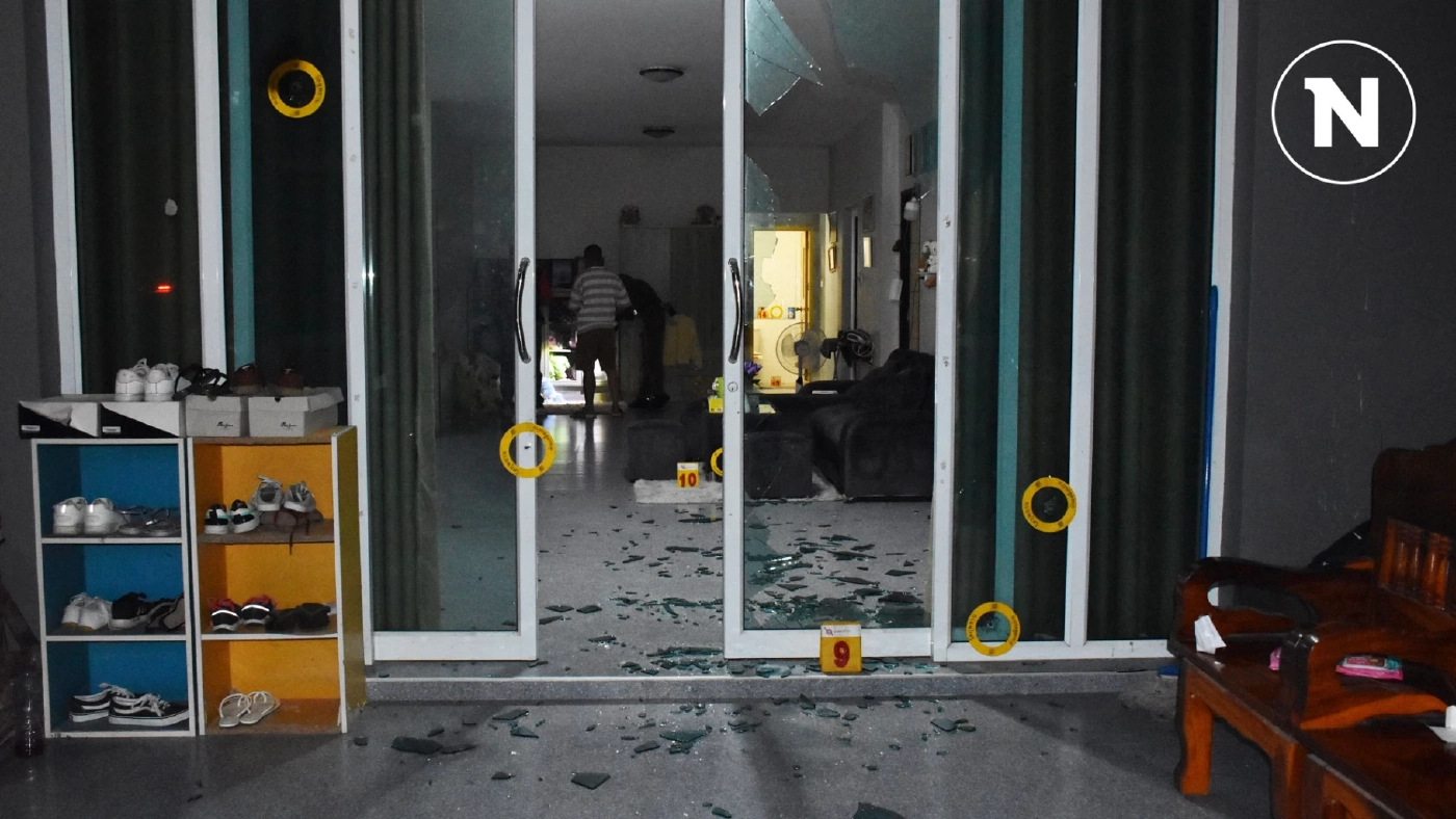 อดีตสามี รัวยิงหมดแม็ก หวังฆ่ายกครัวเมียเก่า ลูกชายช่วยให้รอด