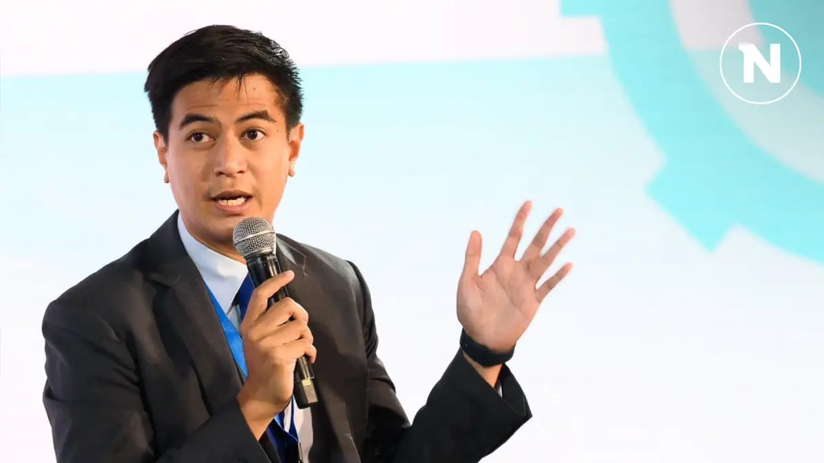 “พริษฐ์” ย้ำรัฐสภามีอำนาจทำ รธน.ใหม่ได้ไม่ขัดคำวินิจฉัย “พริษฐ์” ย้ำรัฐสภามีอำนาจทำ รธน.ใหม่ได้ไม่ขัดคำวินิจฉัย