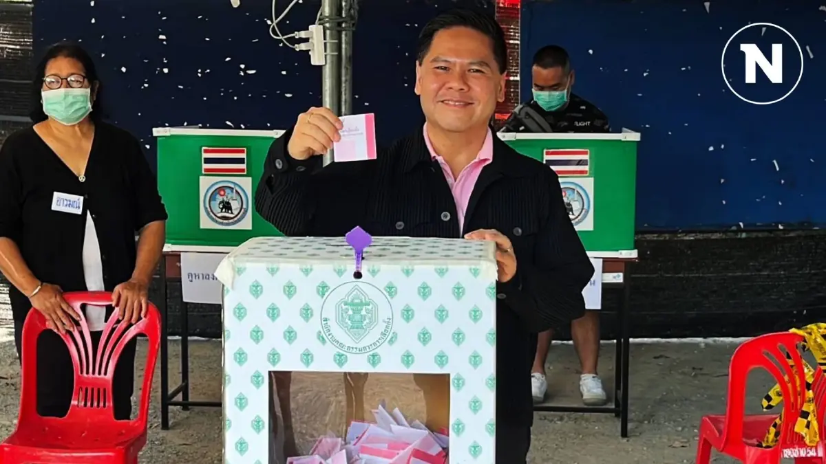 "บิ๊กท็อป-วราวุธ" หย่อนบัตร เลือกตั้ง นายก อบจ.สุพรรณบุรี (มีคลิป)