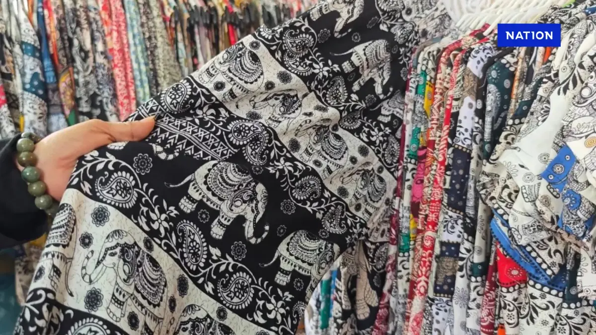 สำรวจตลาดกางเกงช้าง หลัง "นายกอิ๊งค์" ชวนใส่กางเกงลายจังหวัด เล่นน้ำสงกรานต์