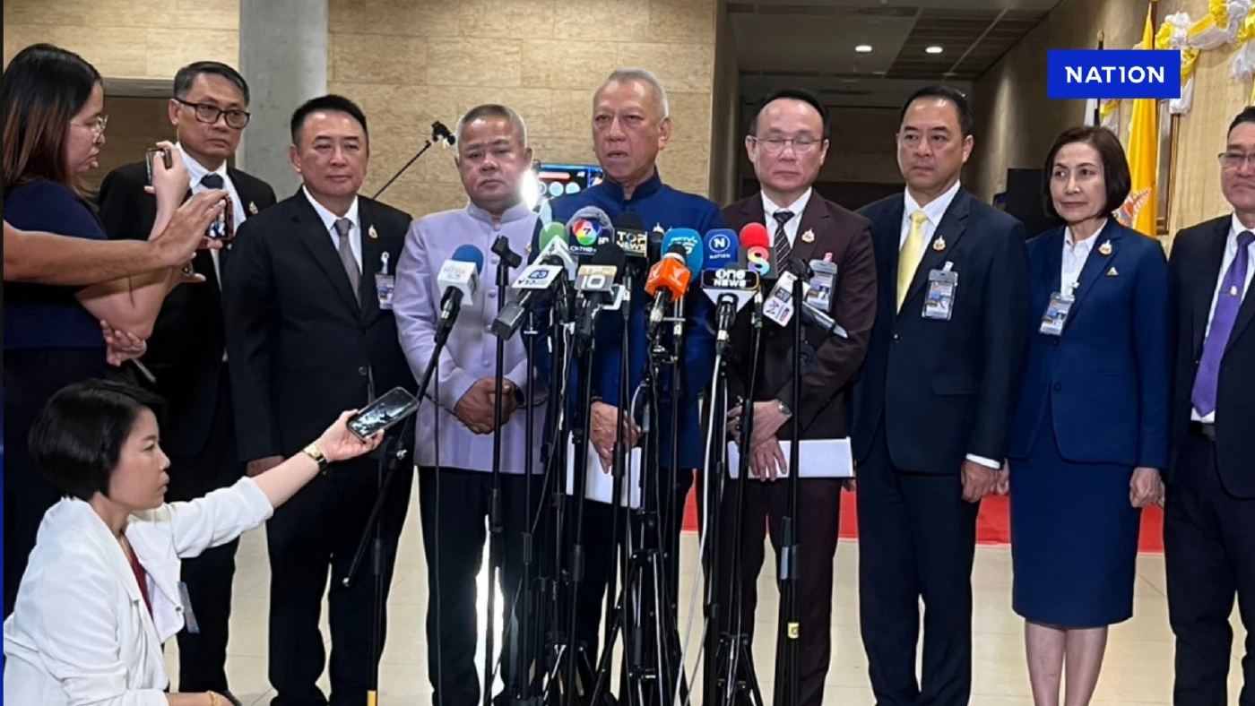 “พิพัฒน์” สั่งตรวจสอบคนจีนลอบทำงาน หลัง สส.ปชน.แฉกลางสภา “พิพัฒน์” สั่งตรวจสอบคนจีนลอบทำงาน หลัง สส.ปชน.แฉกลางสภา