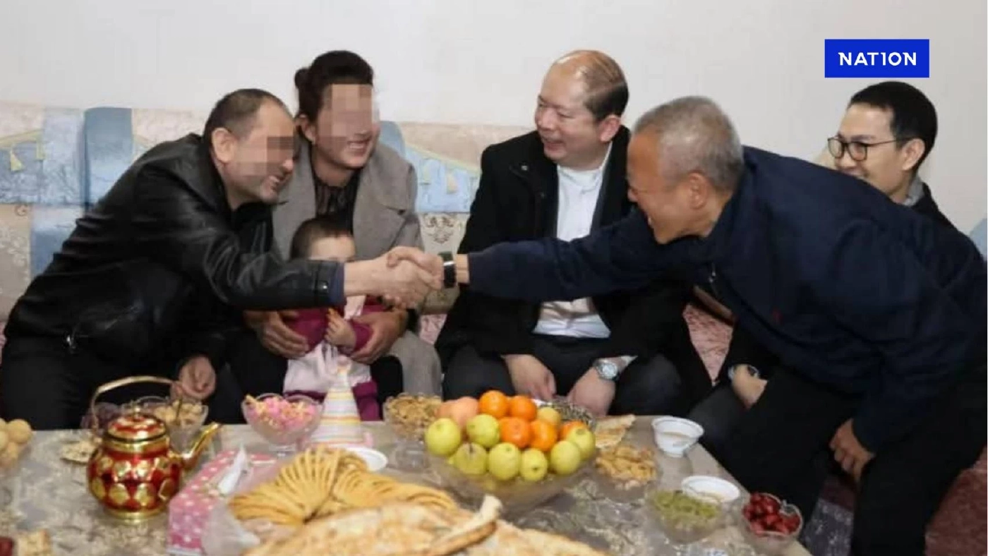 สถานทูตจีนเผยภาพ "ชาวอุยกูร์" กลับถึงบ้านพบครอบครัวแล้ว สถานทูตจีนเผยภาพ "ชาวอุยกูร์" กลับถึงบ้านพบครอบครัวแล้ว