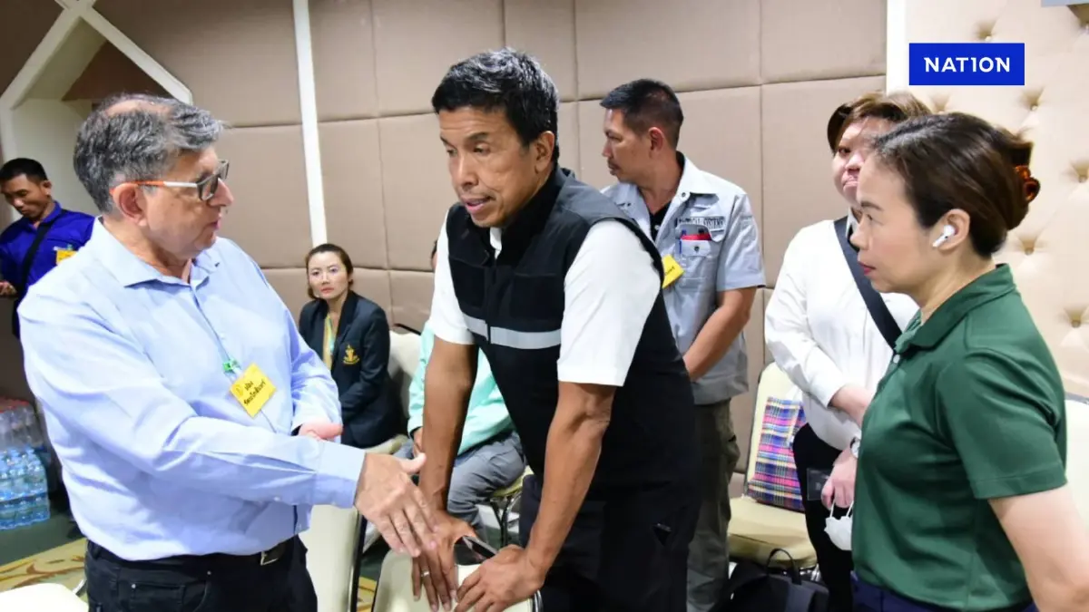 พบสัญญาณชีพอีกจุด “ชัชชาติ” ลั่นฝนตกไม่ใช่อุปสรรคในการค้นหา พบสัญญาณชีพอีกจุด “ชัชชาติ” ลั่นฝนตกไม่ใช่อุปสรรคในการค้นหา