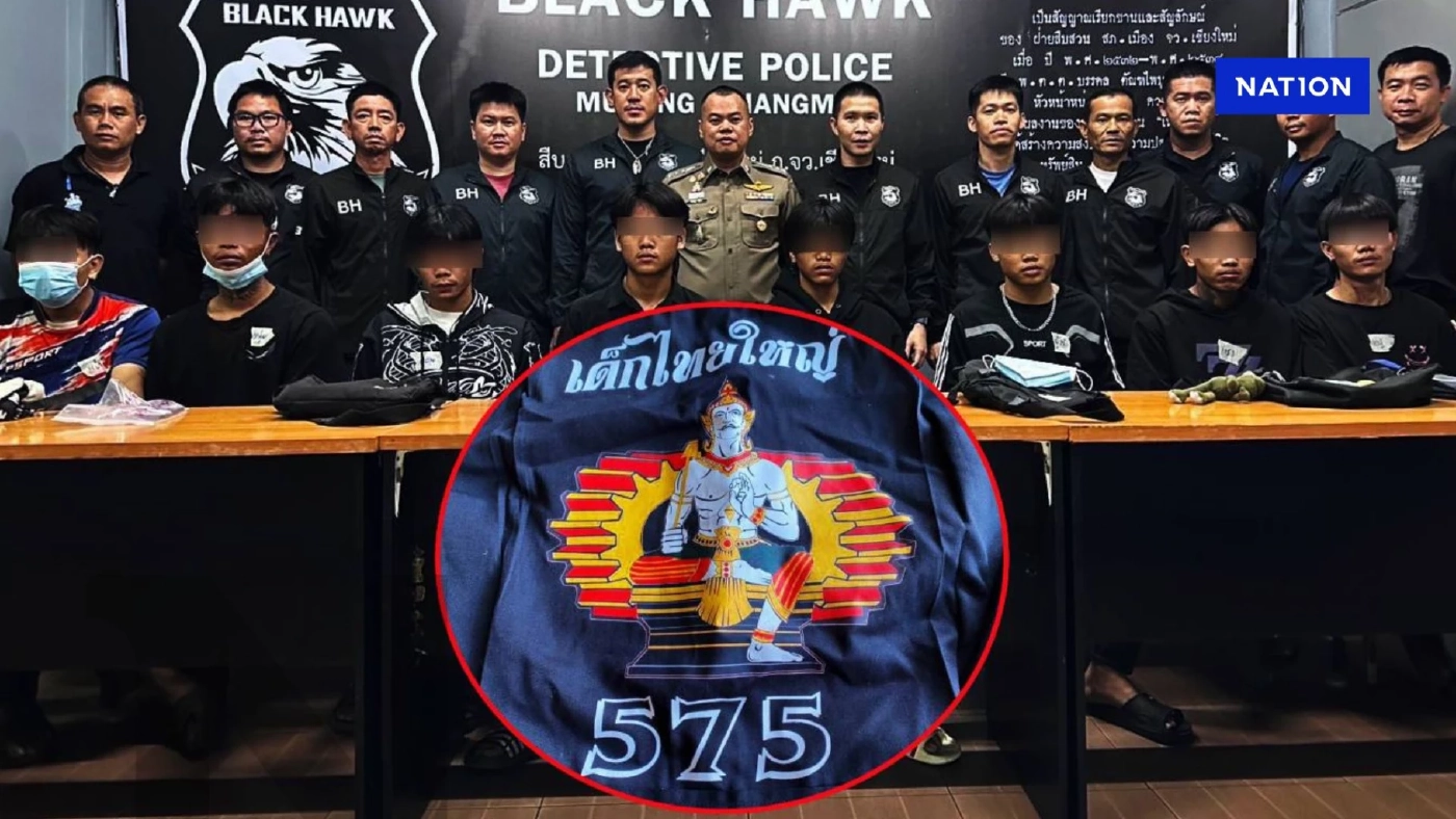 รวบยกแก๊ง "เด็กไทยใหญ่ 575" แทงหนุ่มดับ กลางตลาดประตูเชียงใหม่ รวบยกแก๊ง "เด็กไทยใหญ่ 575" แทงหนุ่มดับ กลางตลาดประตูเชียงใหม่