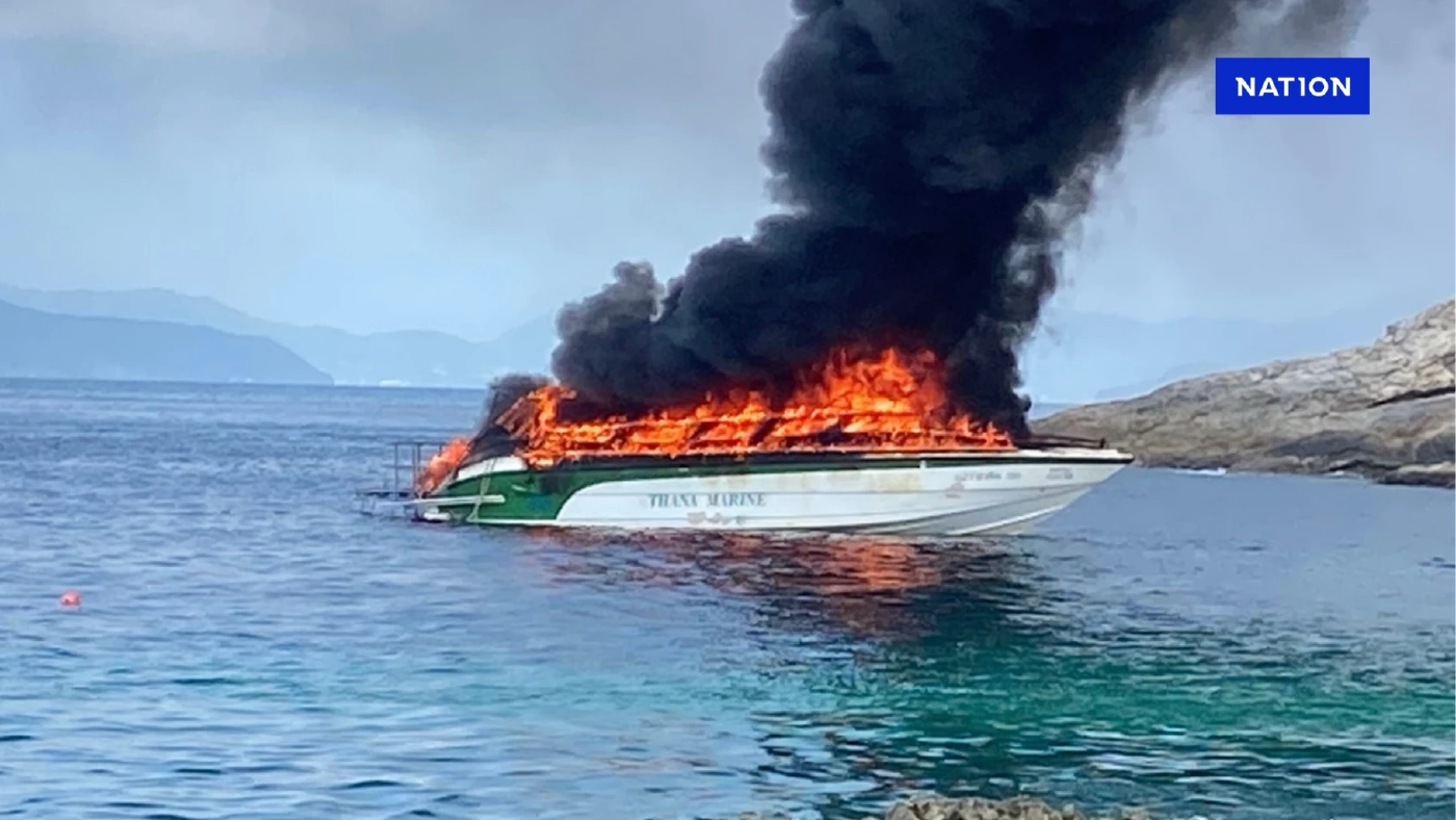 ระทึก! ไฟไหม้เรือสปีดโบ๊ทกลางทะเล นทท. 34 ชีวิต หนีเอาชีวิตรอด