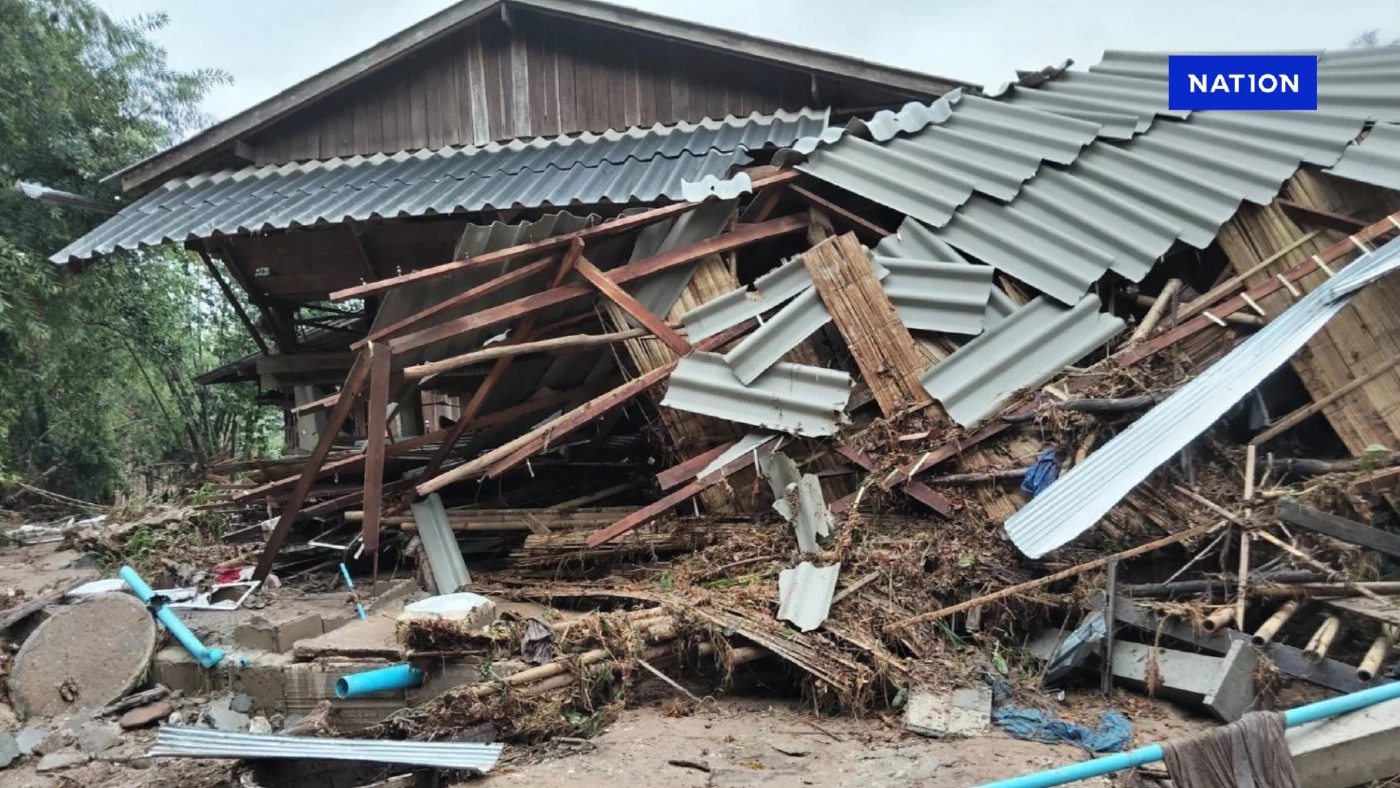 น่ากลัวมาก! น้ำป่าถล่มหมู่บ้านที่ลำพูนพังยับกลางดึก คร่า 2 ชีวิต