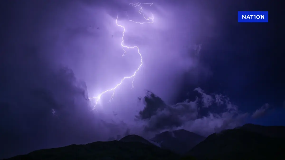 พยากรณ์อากาศพรุ่งนี้ อุตุฯ เตือน "พายุฤดูร้อน" เปิดพิกัดระวังฝนฟ้าคะนอง ลูกเห็บตก