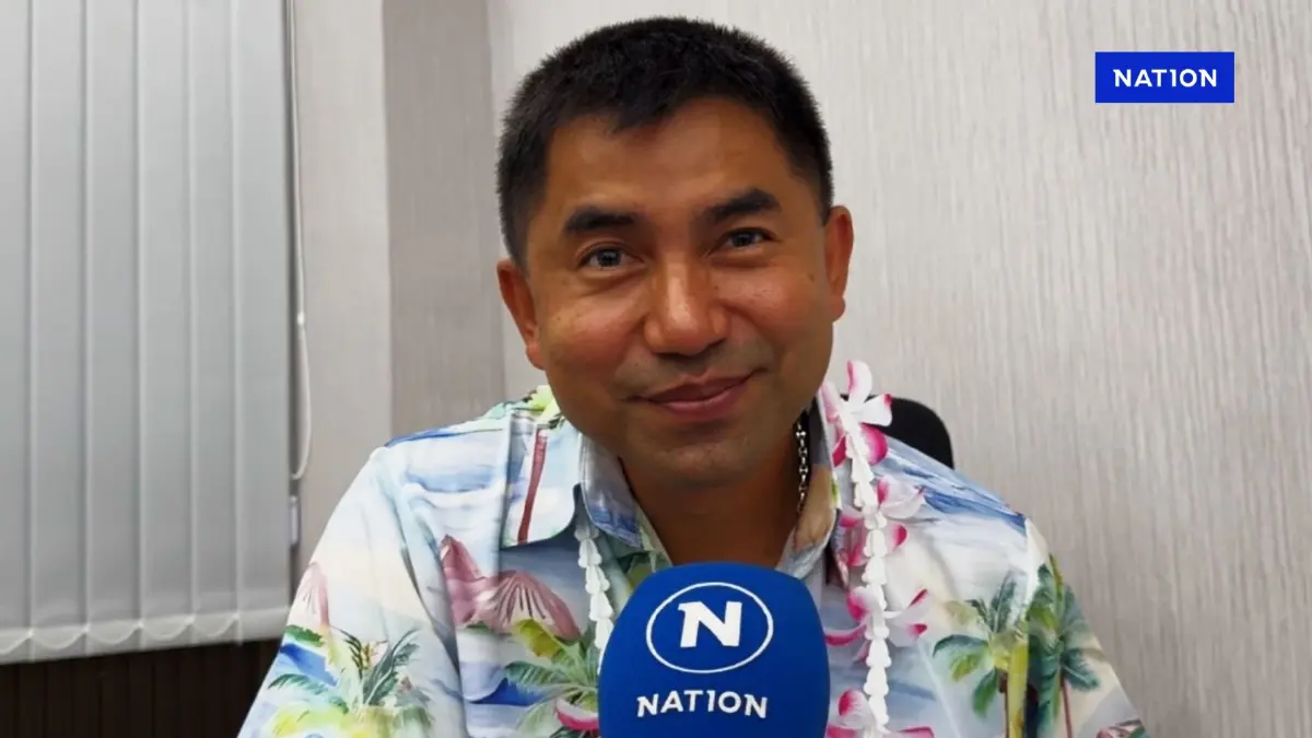 “บิ๊กโจ๊ก” ปัดตอบบินต่างประเทศ ยันอยู่ไทยเพื่อชาวปักษ์ใต้ “บิ๊กโจ๊ก” ปัดตอบบินต่างประเทศ ยันอยู่ไทยเพื่อชาวปักษ์ใต้