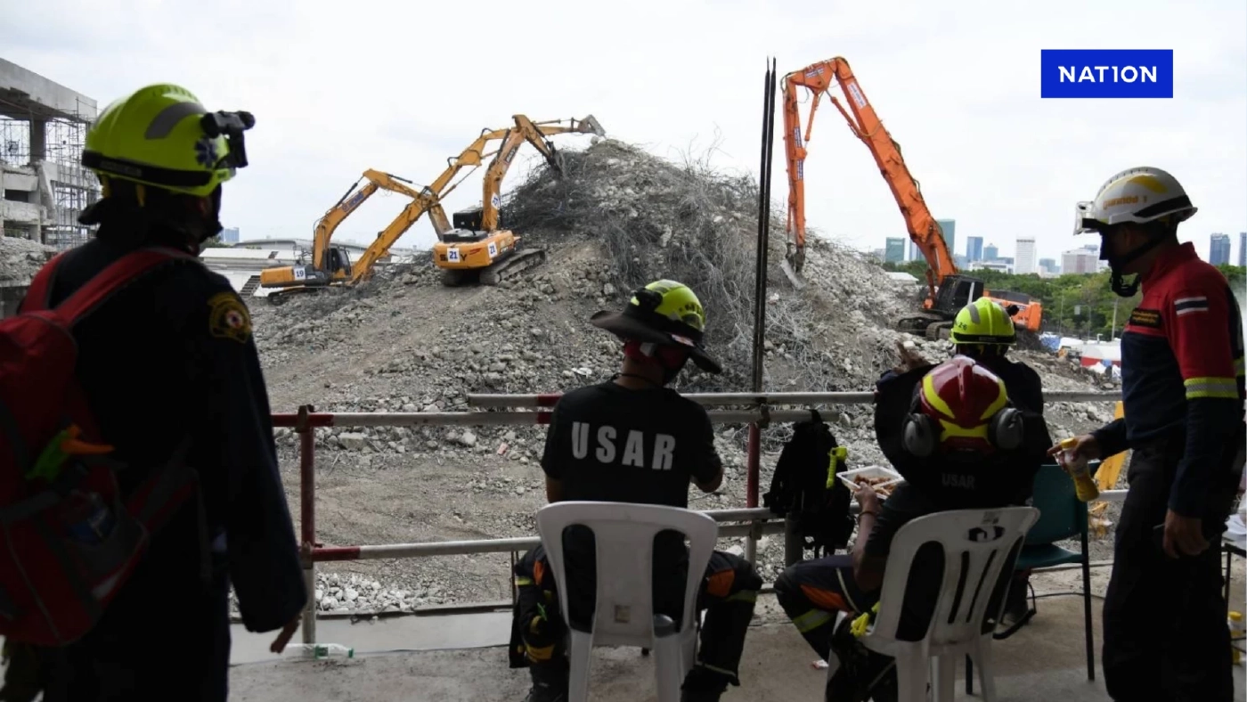 ขรก.-กู้ภัยจิตอาสา ทำงาน100% อัปเดตผู้เสียชีวิตตึกถล่ม 41 ราย ขรก.-กู้ภัยจิตอาสา ทำงาน100% อัปเดตผู้เสียชีวิตตึกถล่ม 41 ราย