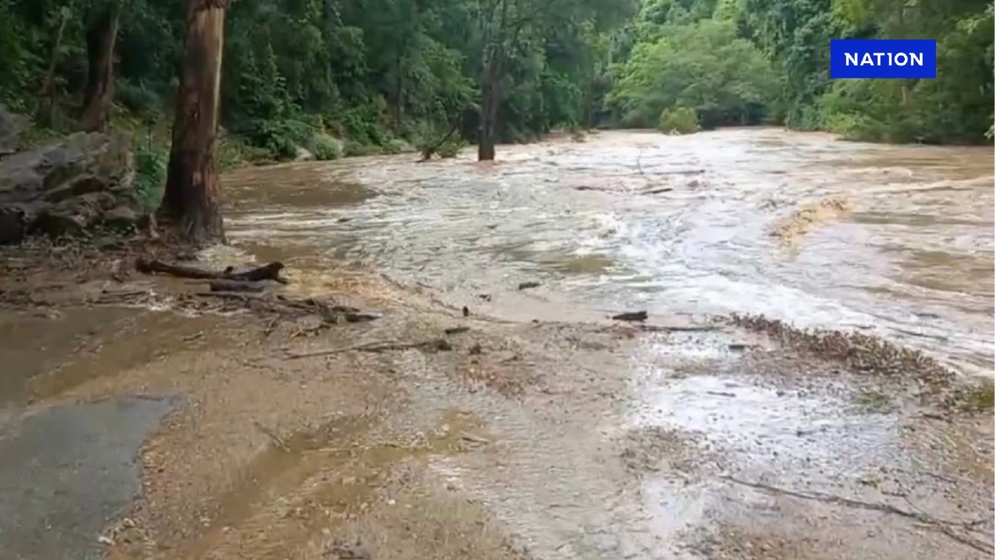 ฝนถล่มเชียงใหม่ น้ำป่าทะลัก อุทยานฯ ประกาศงดเล่นน้ำตกแม่สา ฝนถล่มเชียงใหม่ น้ำป่าทะลัก อุทยานฯ ประกาศงดเล่นน้ำตกแม่สา