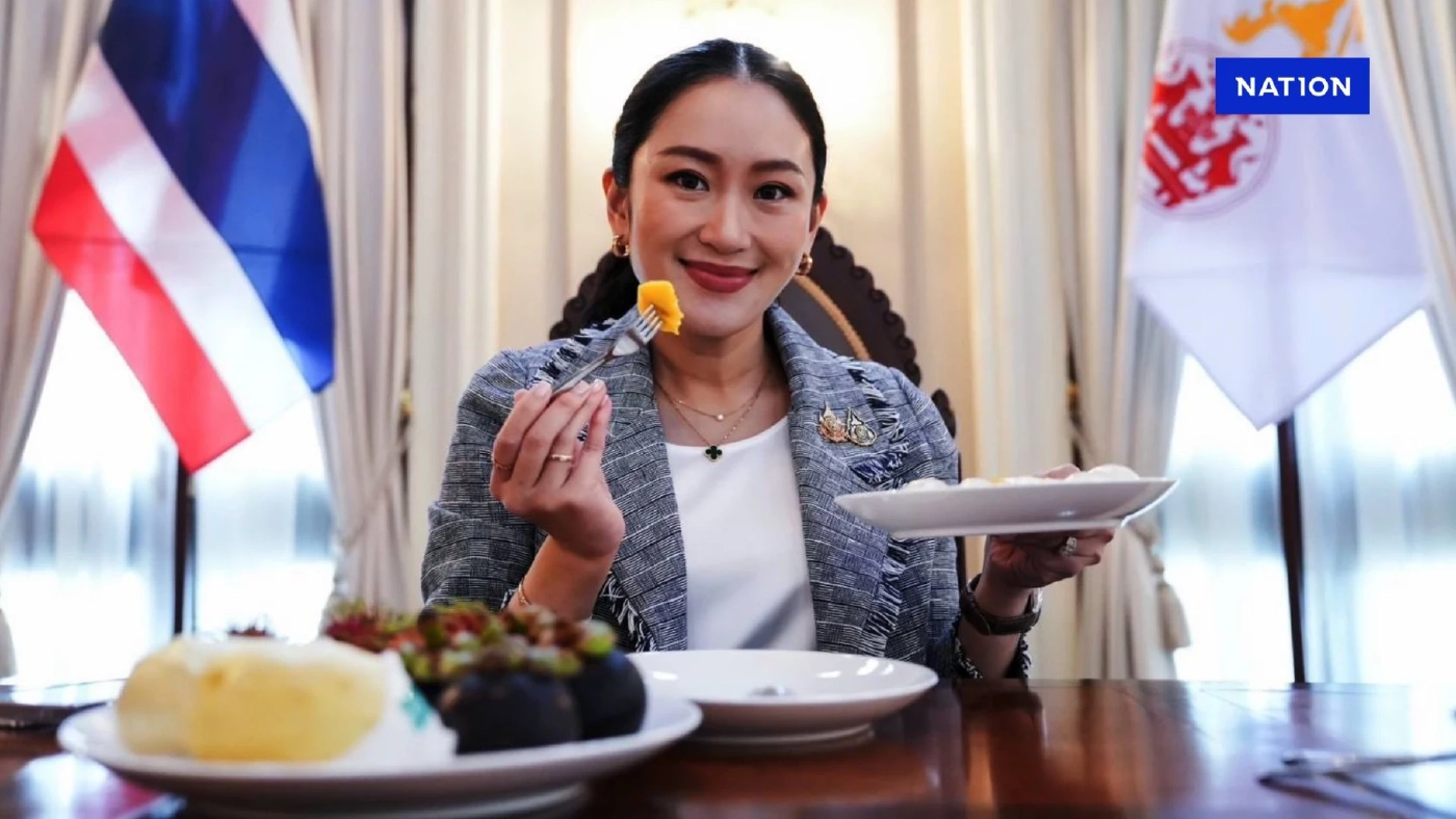 "นายกฯอิ๊งค์" รับบทแม่ค้า ถ่ายคลิปเซลฟี่ลง "TikTok" ชวนกินผลไม้ไทย