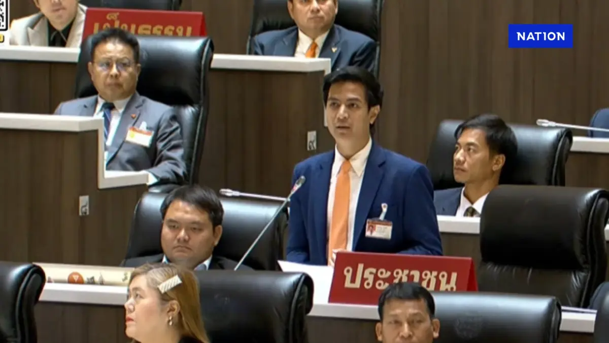 “ไอติม” ชำแหละงบการศึกษา  "ครูจวง" ท้วง "กยศ." ส่อขาดสภาพคล่องรอถังแตก