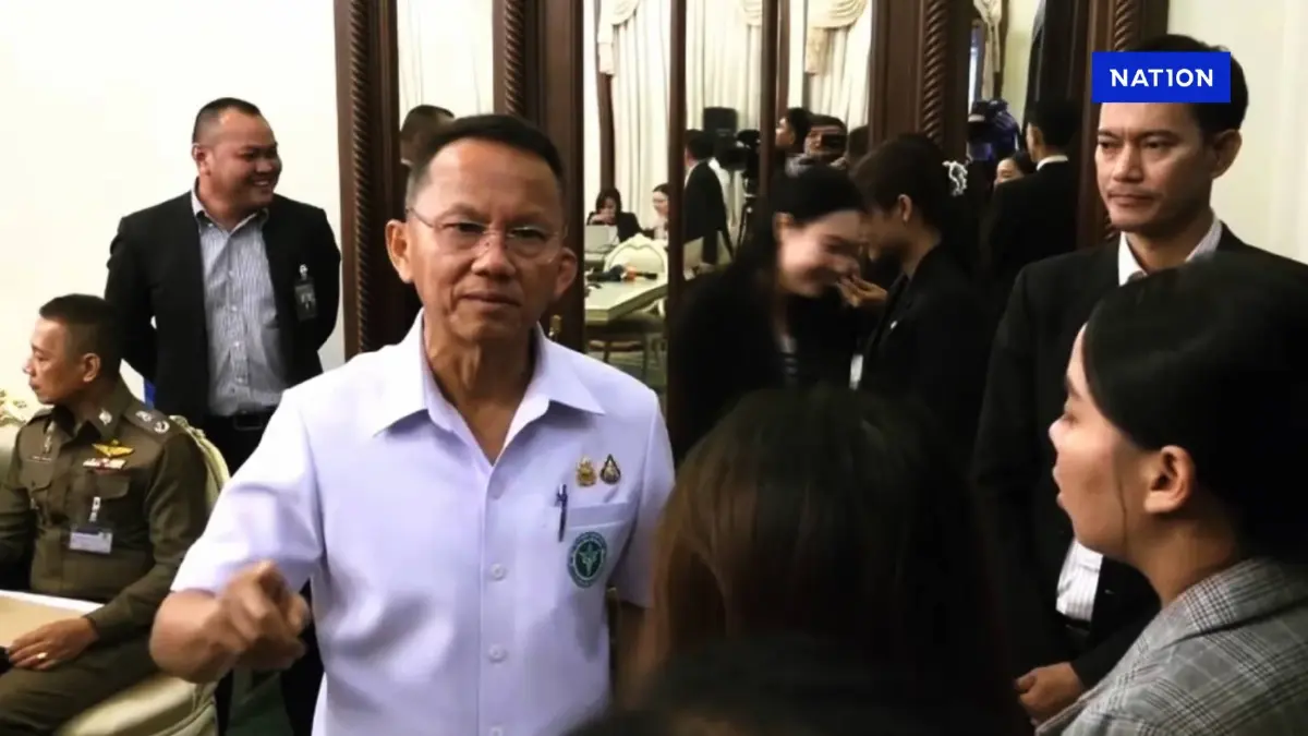 “สมศักดิ์” เลี่ยงสื่อ ยังไม่ปริปาก ปม ”วีโต้“ แพทยสภา บอกรอแจงที่สภาฯ ช่วงเย็น “สมศักดิ์” เลี่ยงสื่อ ยังไม่ปริปาก ปม ”วีโต้“ แพทยสภา บอกรอแจงที่สภาฯ ช่วงเย็น