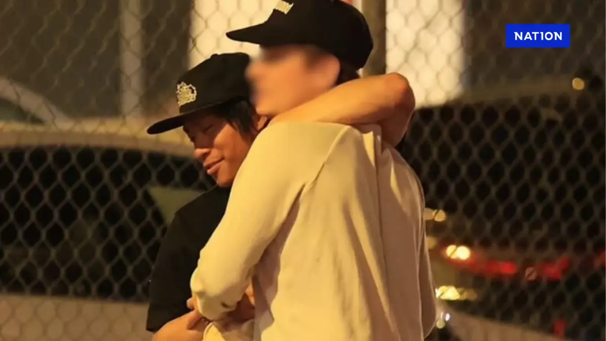 “แพ็กซ์” ลูกชายชาวเวียดนามของ พิตต์-โจลี เมาปลิ้น ยืนแทบไม่อยู่ “แพ็กซ์” ลูกชายชาวเวียดนามของ พิตต์-โจลี เมาปลิ้น ยืนแทบไม่อยู่