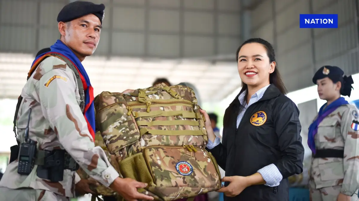 มท.มอบสิ่งของชายแดนกันทรลักษ์ ย้ำแผนพิทักษ์ส่วนหลัง 7 ตำบล มท.มอบสิ่งของชายแดนกันทรลักษ์ ย้ำแผนพิทักษ์ส่วนหลัง 7 ตำบล