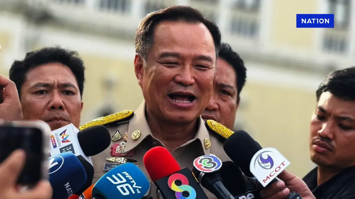 “อนุทิน” เผย คุย "นายกฯ" 1 ชม. ครึ่ง แค่เรื่องงาน ไม่มีเรื่องปรับ ครม.  มั่นใจยังคุม "มหาดไทย"