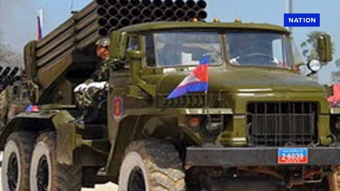 เช็กกำลังทหารกัมพูชา ตรึงชายแดน 1.2 หมื่นนาย ขนของหนักมาเพียบ