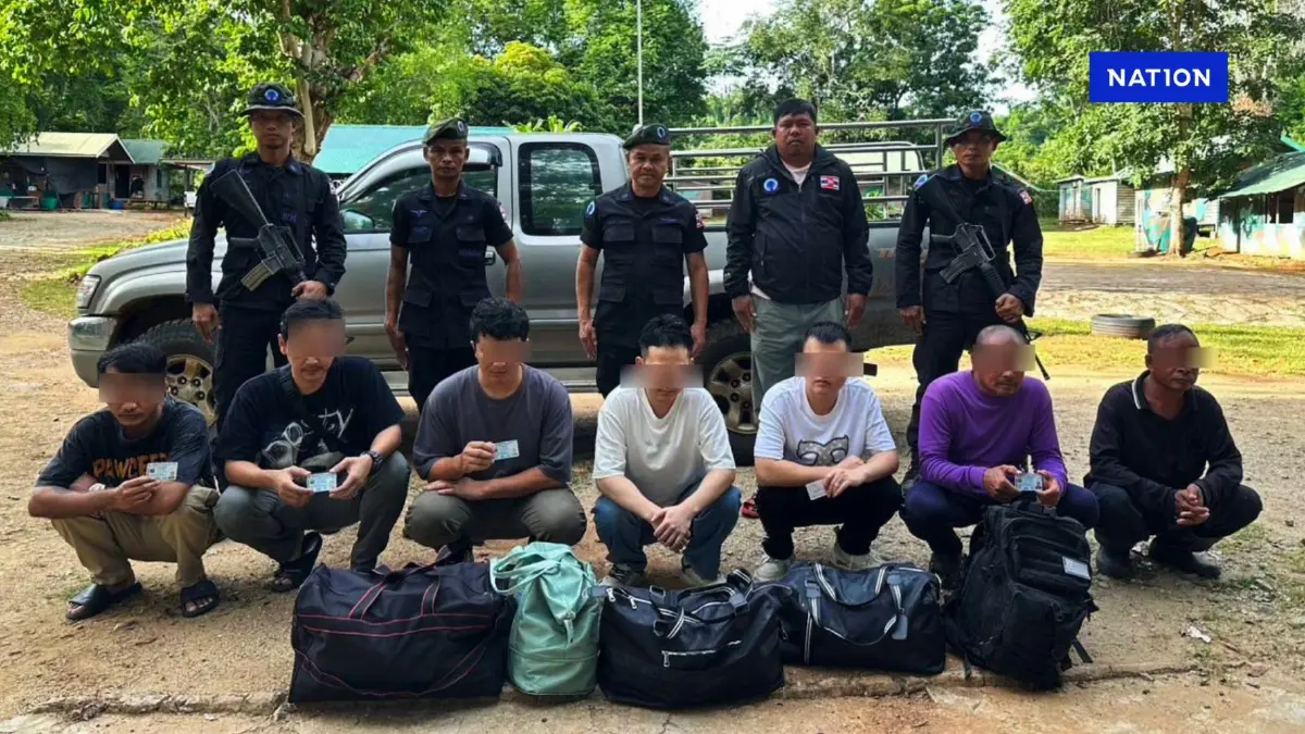 จับ "ผู้ต้องหา ไทย- จีน" ขณะกำลังหลบหนีข้ามไปกัมพูชาไปทำงานบ่อนพนัน จับ "ผู้ต้องหา ไทย- จีน" ขณะกำลังหลบหนีข้ามไปกัมพูชาไปทำงานบ่อนพนัน