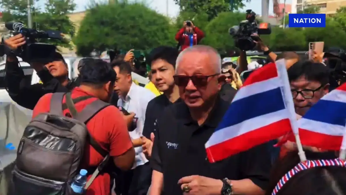 "สนธิ-ปานเทพ" ยื่นหนังสือถึง "นายกฯ" ปกป้องอธิปไตย เป็นรูปธรรม "สนธิ-ปานเทพ" ยื่นหนังสือถึง "นายกฯ" ปกป้องอธิปไตย เป็นรูปธรรม