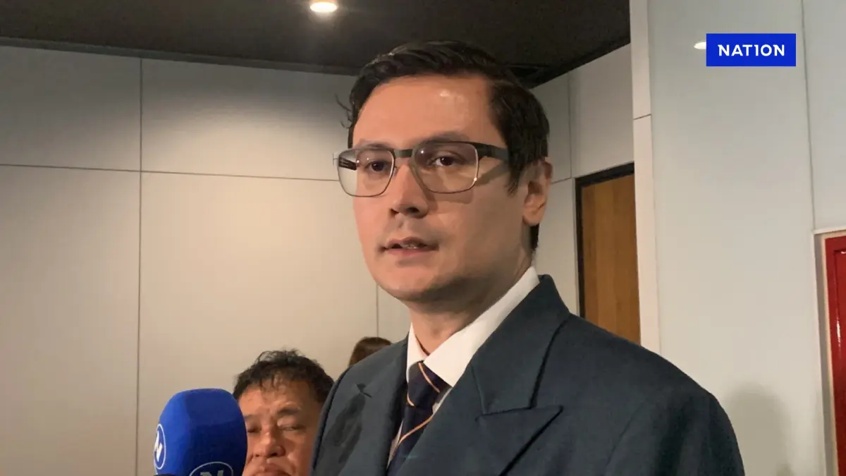 "โรม” ซัด นายกฯต้องชัดสัมพันธ์ส่วนตัวไม่ใหญ่กว่าประเทศ