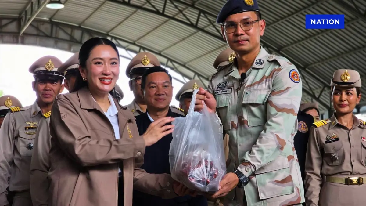 "นายกฯ" เหมา "ข้าวเหนียว-ไก่ย่าง" มอบให้ "ทหาร-ตำรวจ-ฝ่ายปกครอง" สระแก้ว