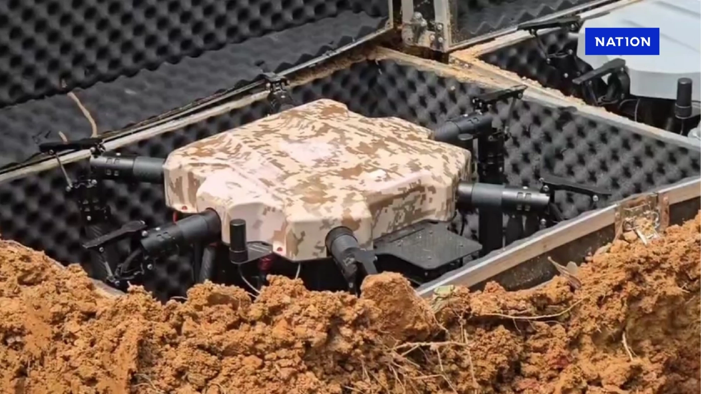 พบโดรนปริศนา 2 ลำ ถูกฝังดิน ใกล้ชายแดนไทย-มาเลเซีย 2.5 กิโลเมตร พบโดรนปริศนา 2 ลำ ถูกฝังดิน ใกล้ชายแดนไทย-มาเลเซีย 2.5 กิโลเมตร