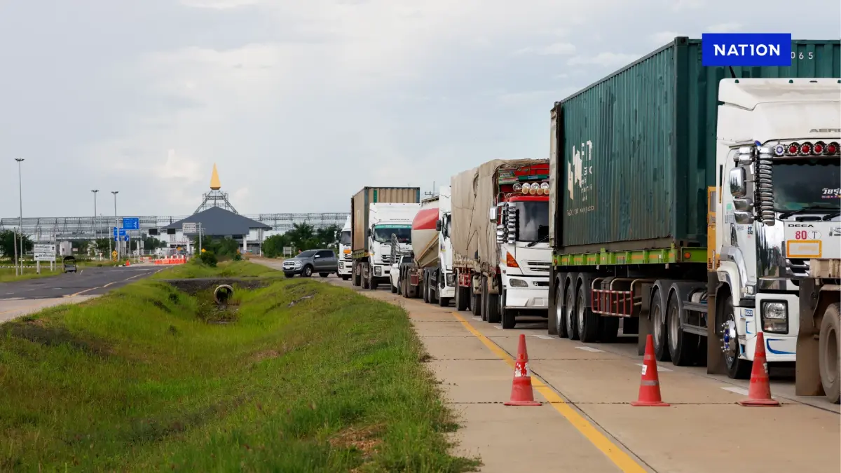 กองทัพ ปรับมาตรการควบคุมด่านพรมแดน ผ่อนปรนรถบรรทุกเข้าออก