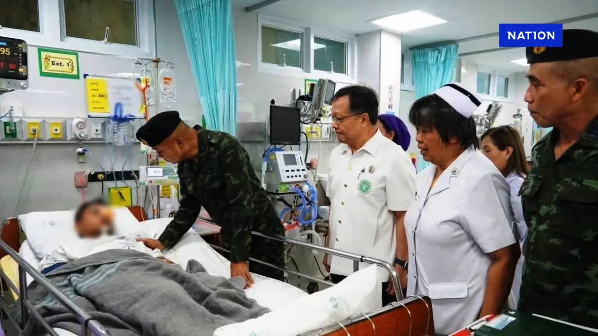 "มทภ.2" "เยี่ยม-ให้กำลังใจ" ผู้ได้รับบาดเจ็บ และเจ้าหน้าที่ รพ.อุบลฯ "มทภ.2" "เยี่ยม-ให้กำลังใจ" ผู้ได้รับบาดเจ็บ และเจ้าหน้าที่ รพ.อุบลฯ