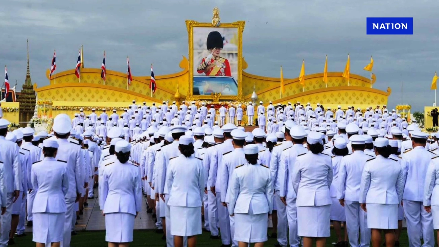"ภูมิธรรม" นำ ครม.-ขรก. ตักบาตร ถวายพระราชกุศลเนื่องในโอกาสวันเฉลิมพระชนมพรรษา พระบาทสมเด็จพระเจ้าอยู่หัว