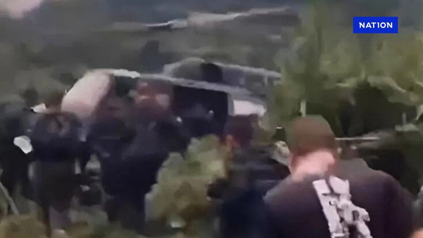 กองกำลังสุรนารี ส่ง ฮ.ช่วย 19 ทหารพรานติดป่า 137 ชม. ชายแดน (คลิป)