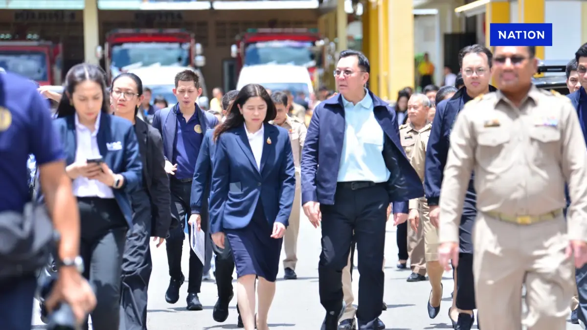 พาณิชย์สั่งลุย 4 มาตรการ รับมือวิกฤติชายแดนไทย - กัมพูชา พาณิชย์สั่งลุย 4 มาตรการ รับมือวิกฤติชายแดนไทย - กัมพูชา