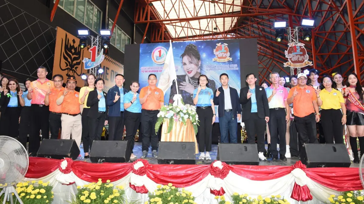 ราชบุรี รวมพลสมาชิกชมรม "ทูบีนัมเบอร์วัน" มอบรางวัลเยาวชนต้นแบบ ราชบุรี รวมพลสมาชิกชมรม "ทูบีนัมเบอร์วัน" มอบรางวัลเยาวชนต้นแบบ