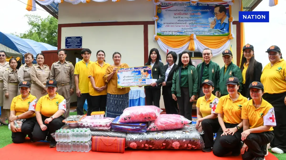 สมาคม-มูลนิธิพระปกเกล้า มอบบ้านผู้ยากไร้ทะลุ 222 หลัง สมาคม-มูลนิธิพระปกเกล้า มอบบ้านผู้ยากไร้ทะลุ 222 หลัง