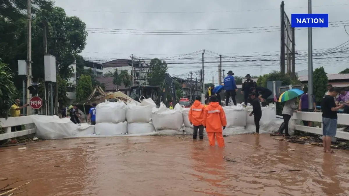 ด่วน! เมืองน่านจมบาดาล ท่วมชุมชน-ย่านเศรษฐกิจ ต้องใช้เรือสัญจร ด่วน! เมืองน่านจมบาดาล ท่วมชุมชน-ย่านเศรษฐกิจ ต้องใช้เรือสัญจร