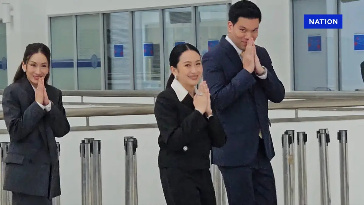 "แพทองธาร" ยิ้มแป้นพยักหน้ารับ ขึ้นไต่สวนพยานศาล รธน.เรียบร้อย "แพทองธาร" ยิ้มแป้นพยักหน้ารับ ขึ้นไต่สวนพยานศาล รธน.เรียบร้อย