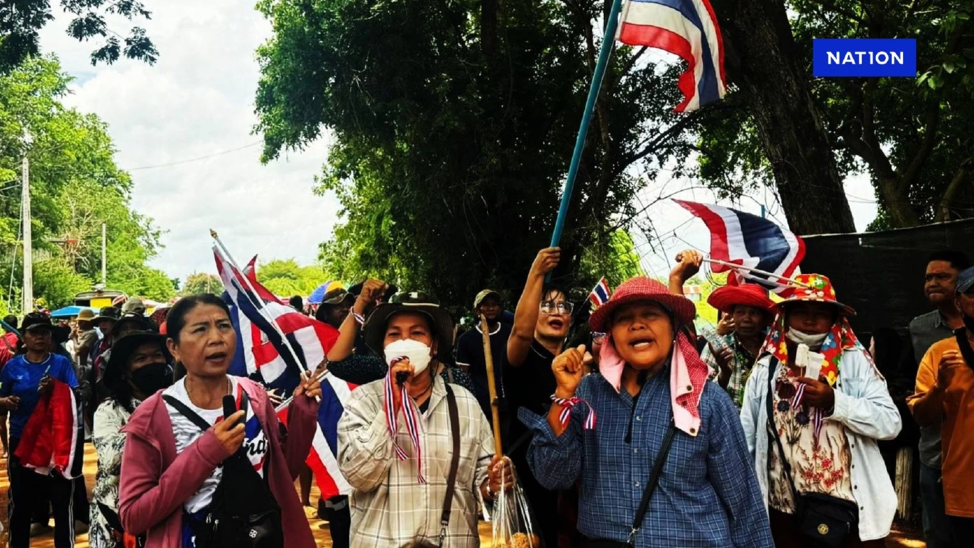 "ชาวไทย" ทวงคืน "บ้านหนองจาน" ตะโกนลั่น "ที่นี่เเผ่นดินไทย" "ชาวไทย" ทวงคืน "บ้านหนองจาน" ตะโกนลั่น "ที่นี่เเผ่นดินไทย"