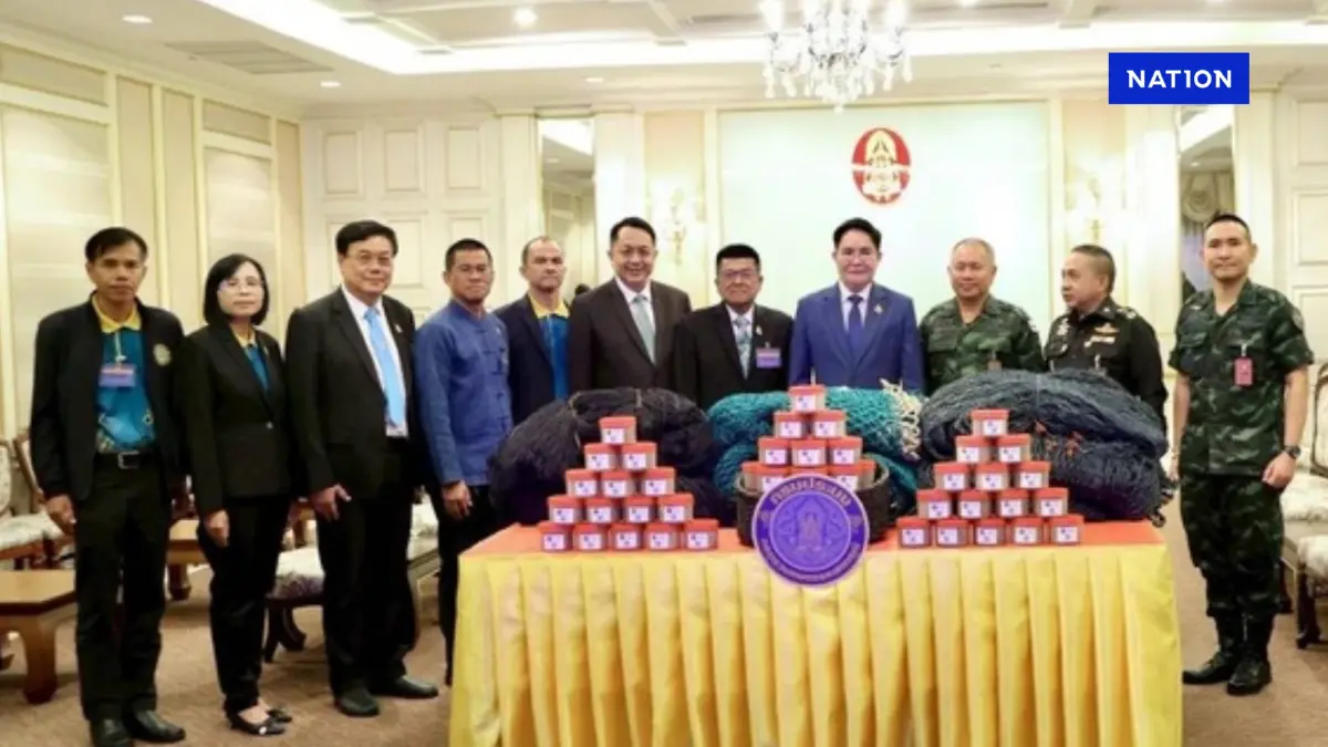 กษ.ส่งมอบ “อวนตาข่าย-กะปิ” ให้กองทัพบกเพื่อประโยชน์ทางทหาร กษ.ส่งมอบ “อวนตาข่าย-กะปิ” ให้กองทัพบกเพื่อประโยชน์ทางทหาร