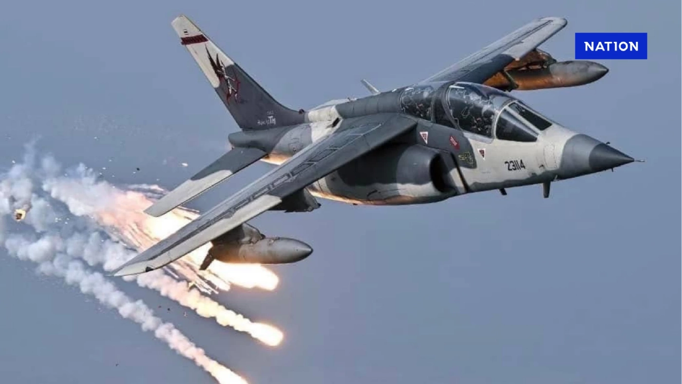 ทอ.โชว์ความพร้อมเครื่องบินโจมตี Alpha Jet "นักล่า ผู้พิฆาตไพรี"