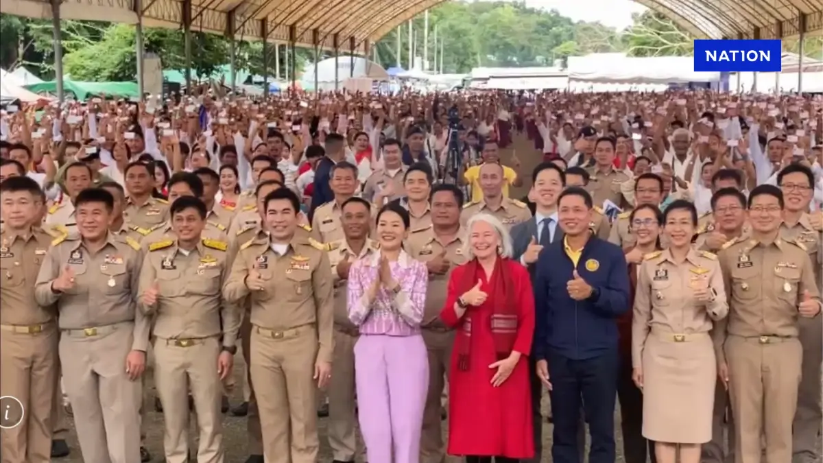 “ธีรรัตน์” มอบบัตรประชาชนกลุ่มชาติพันธุ์สังขละบุรี ... “ธีรรัตน์” มอบบัตรประชาชนกลุ่มชาติพันธุ์สังขละบุรี ...