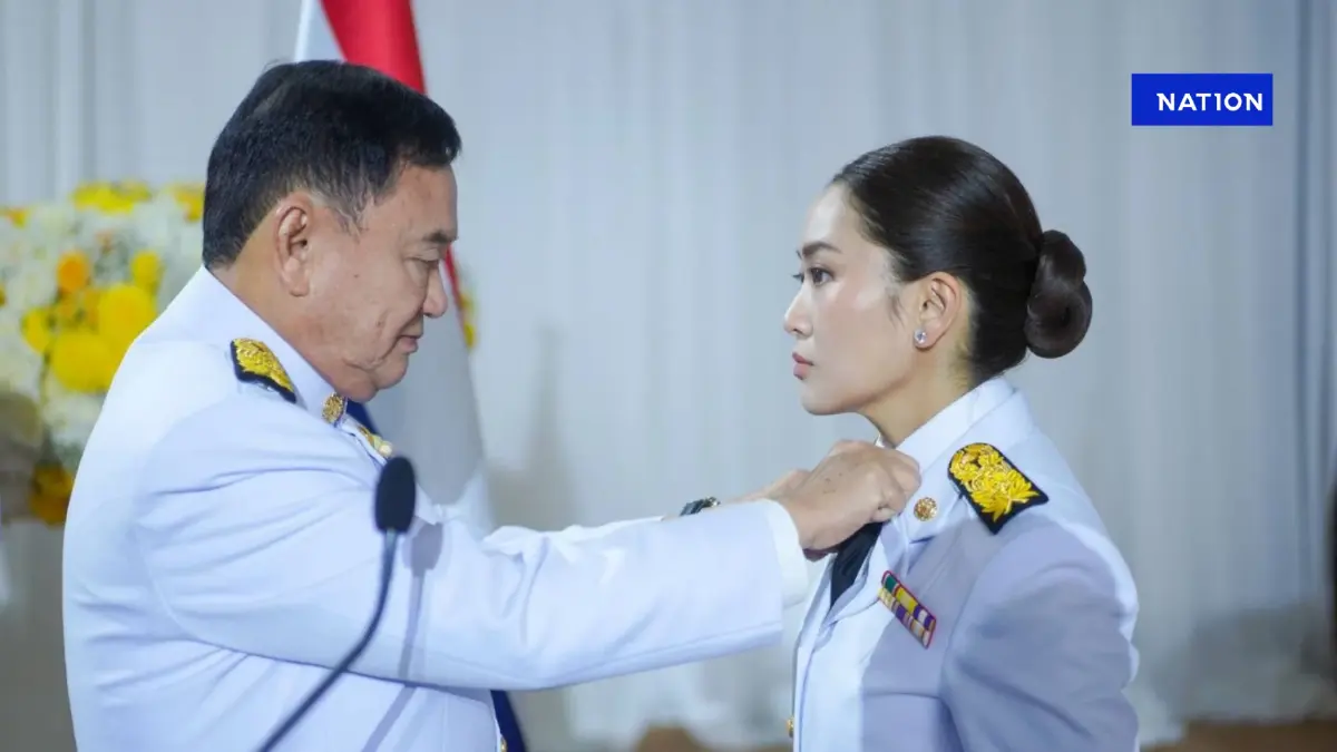 "เพื่อไทย" ฮึดตั้งลำสู้ ฝ่าคลื่นลมการเมือง เลิกคิด นายกฯลาออก –ยุบสภา