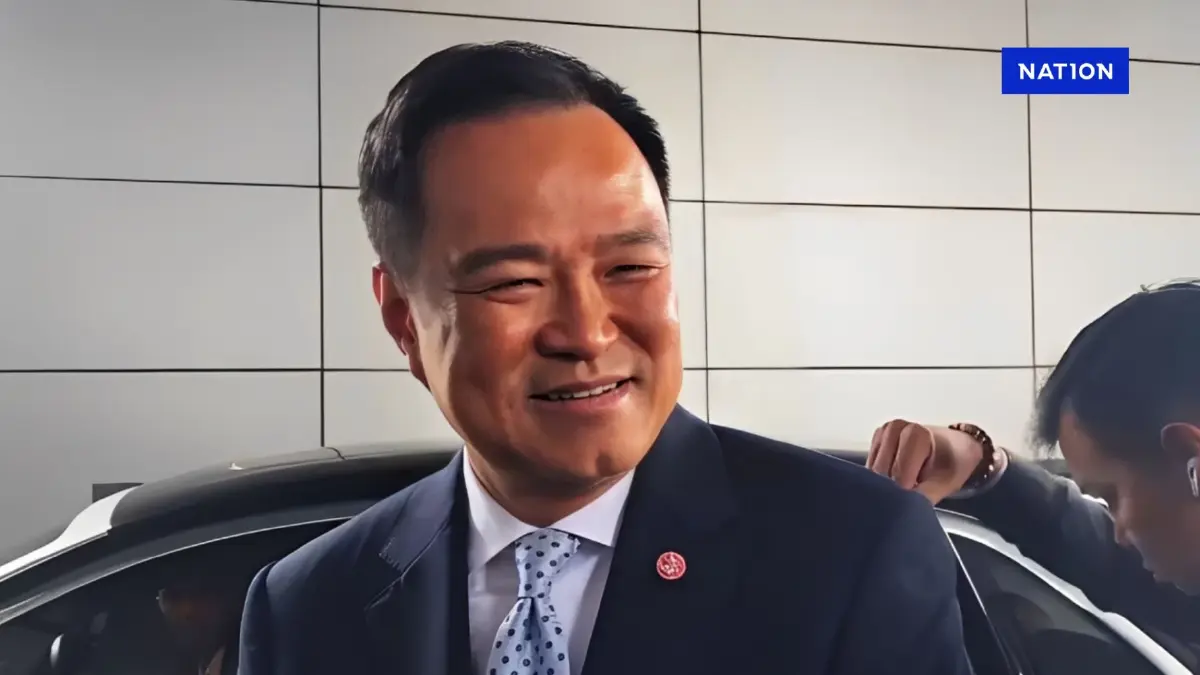"อนุทิน" ยิ้มรับ ปัดตอบ หลังถูกโยงถนนทรุด เอี่ยว "ชิโน-ไทย" "อนุทิน" ยิ้มรับ ปัดตอบ หลังถูกโยงถนนทรุด เอี่ยว "ชิโน-ไทย"