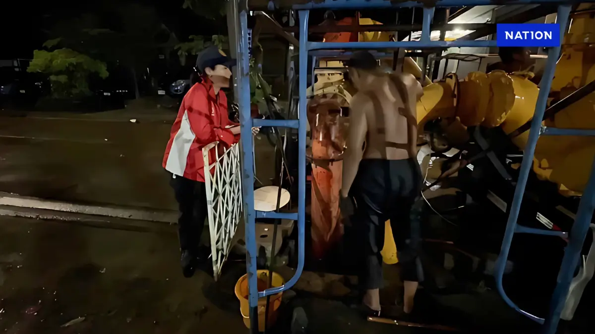 “ธีรรัตน์” ลงพื้นเร่งระบายน้ำท่วมขัง ฝนถล่ม กทม.ฝั่งตะวันออก “ธีรรัตน์” ลงพื้นเร่งระบายน้ำท่วมขัง ฝนถล่ม กทม.ฝั่งตะวันออก