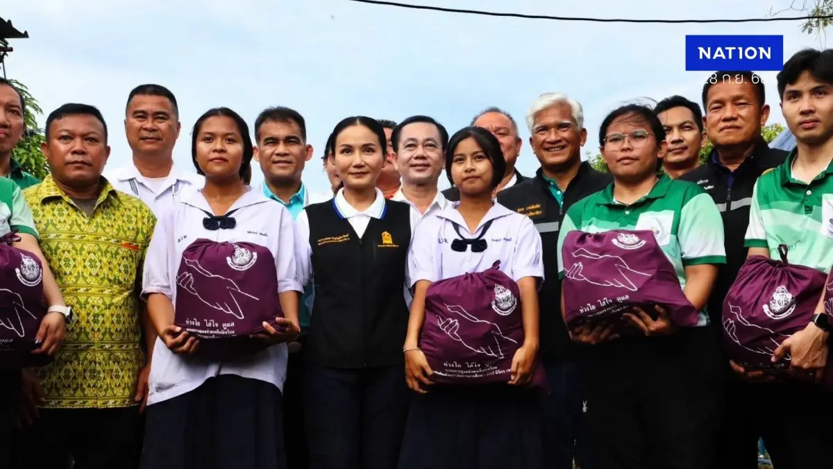 “รมว.นฤมล”นำ ศธ.ลงพื้นที่ จ.พิจิตร ตรวจ รร.ถูกน้ำท่วม ตั้งศูนย์ซ่อม รถ-เครื่องใช้ฟรี