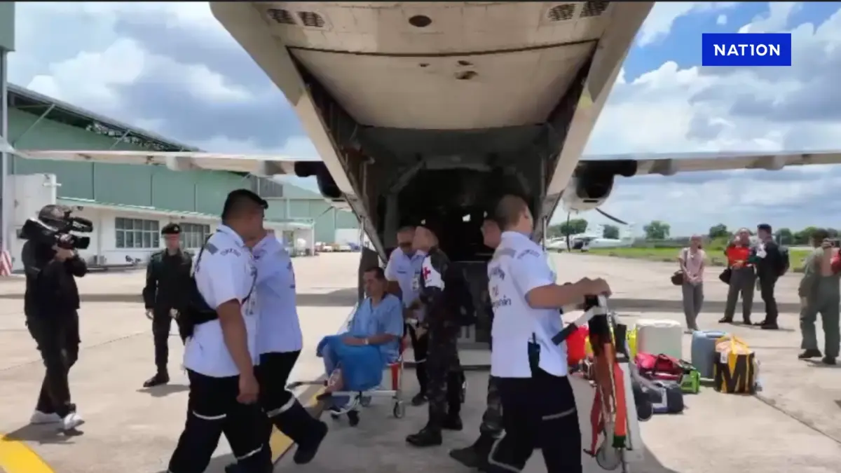 ส่งกำลังใจ! ทหารกล้า 5 นายถึงโรงพยาบาลพระมงกุฎเกล้าแล้ว หลังบาดเจ็บจากเหตุการณ์ชายแดน ส่งกำลังใจ! ทหารกล้า 5 นายถึงโรงพยาบาลพระมงกุฎเกล้าแล้ว หลังบาดเจ็บจากเหตุการณ์ชายแดน